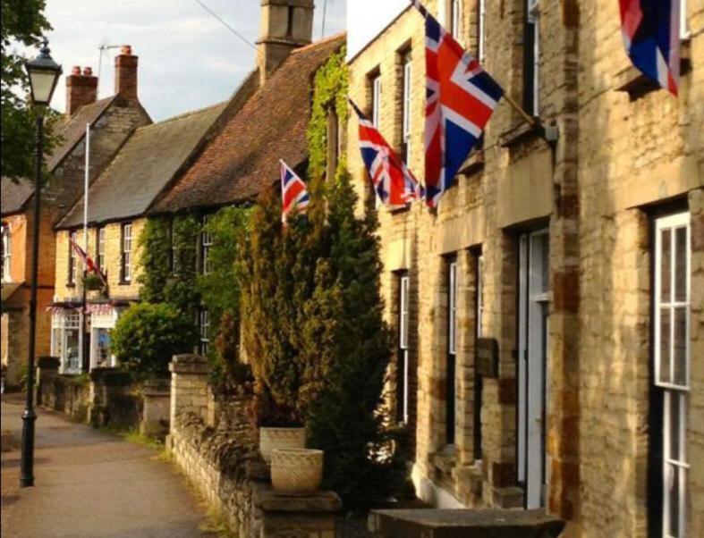 Ferienwohnung Dease Manor Higham Ferrers Exterior foto